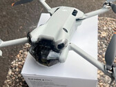 Le DJI Mini 4 Pro a de nouveau été découvert dans la nature. (Source de l'image : @quadro_news)