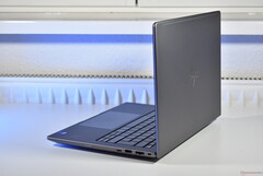 Le HP ZBook 8 G1i 14 est à nouveau équipé d&#039;Ethernet (source d&#039;image : Benjamin Herzig)