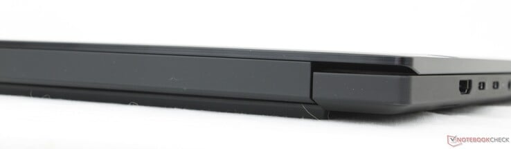 Arrière : Pas de ports