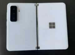 Une image en direct de la Surface Duo 2 (Image : Tech Rat)