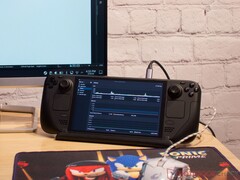 Grâce au nouveau mod HelixSR, Cyberpunk 2077 tournerait jusqu’à 90 FPS sur le Steam Deck.