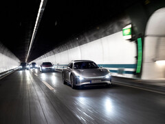 Le concept-car électrique VISION EQXX a parcouru plus de 1 000 km (~621 miles) sur une seule charge. (Image source : Mercedes-Benz)