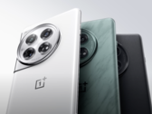 OnePlus ne proposera le OnePlus 12 qu'en Glacier White avec sa configuration mémoire d'entrée de gamme. (Source de l'image : OnePlus)
