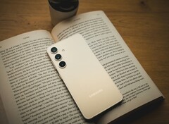 La série Samsung Galaxy S24 est proposée à partir de 799,99 $. (Source : Dhruv Vishwakarma on Unsplash)
