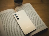 La série Samsung Galaxy S24 est proposée à partir de 799,99 $. (Source : Dhruv Vishwakarma on Unsplash)