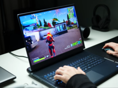 Dell pourrait commercialiser le premier ordinateur portable de jeu Alienware équipé d'une puce ARM en 2026. (Source de l'image : NotebookcheckReviews sur YouTube)