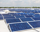 Un parc de panneaux solaires installé sur plusieurs toits