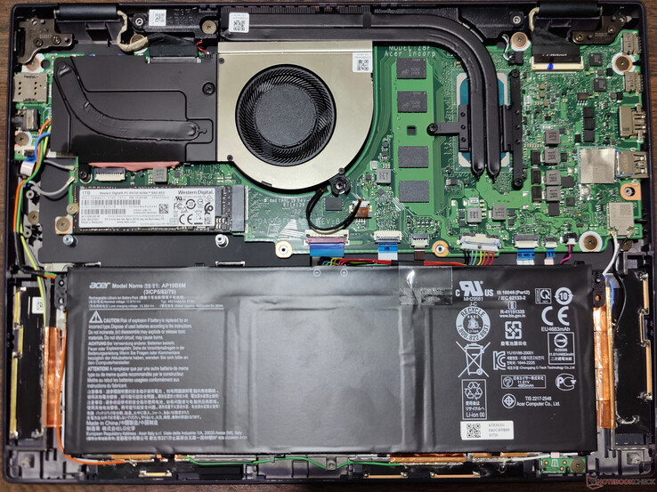 Intérieur du TravelMate P614P-52 d'Acer