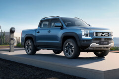 Le nouveau pick-up hybride rechargeable BYD Shark allie une capacité de remorquage de 2,5 tonnes au confort d'un SUV moderne.