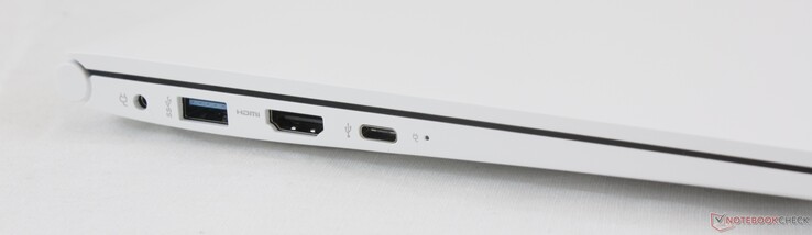 Côté gauche : entrée secteur, USB A 3.0, HDMI, USB C 3.0.