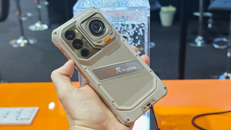 Un modèle de démonstration du Xsnap 7 Pro à l'IFA.
