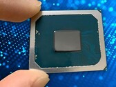 Intel prévoit de positionner les meilleurs SKU de GPU DG2 entre les RTX 3070 et RTX 3080 de Nvidia. (Source de l'image : Hexus)