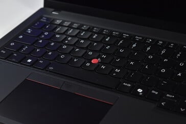Lenovo ThinkPad T14 Gen 6 : TrackPoint