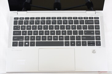 HP a ajouté de nouvelles fonctions au clavier qui n'étaient pas présentes sur l'EliteBook x360 1040 G5, comme l'obturateur de l'appareil photo et les touches programmables HP