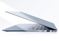 Avec ses 12,3 millimètres d'épaisseur, le Samsung Galaxy Book6 Edge est relativement fin.
