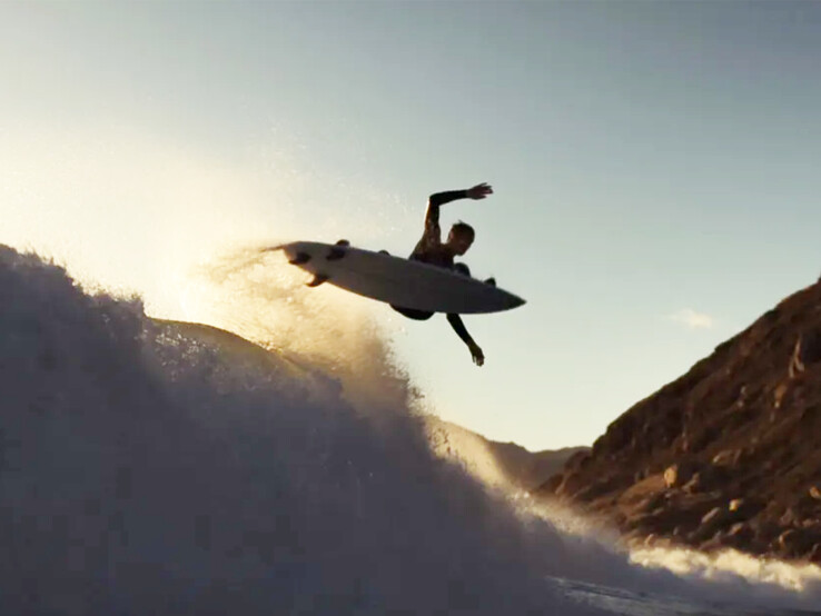 Une version plus dynamique du teaser « Play Harder » de Garmin.