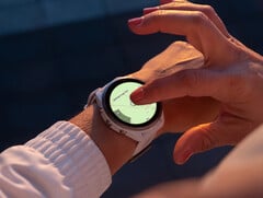 La Forerunner 965 est l'une des cinq smartwatches éligibles à la version 27.05 de la bêta publique. (Image source : Garmin)