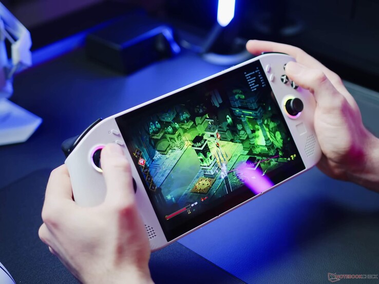 Cette version spécifique du Legion Go S dispose de 32 Go de RAM LPDDR5X et d'un espace de stockage de 1 To.