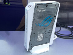 La variante blanche du ROG NUC 2026 (photo) coûte environ 4 569 $.
