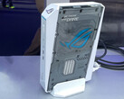La variante blanche du ROG NUC 2026 (photo) coûte environ 4 569 $.