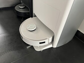 Test de l'Ecovacs Deebot X1e Omni : comment se distingue-t-il de l'aspirateur robot phare Deebot X1 Omni ?