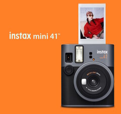 Fujifilm a dévoilé l'appareil photo instantané Instax mini 41 avec auto-exposition et correction de la parallaxe en gros plan. (Source de l'image : Fujifilm)