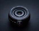 Fujifilm présente un objectif 23 mm particulièrement compact pour les appareils photo Fujifilm de la série X. (Source de l'image : Fujifilm)