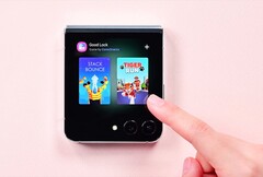 Le Samsung Galaxy Z Flip5 est doté d'un certain nombre de nouvelles applications pour l'écran secondaire. (Image : Samsung)