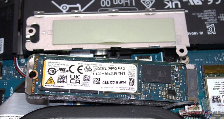 Un disque SSD PCIe 4 sert de disque système.
