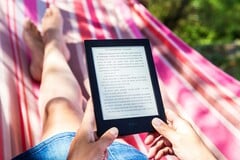 Amazon proposera à l'avenir une sélection de livres électroniques Kindle sans protection contre la copie. (Source de l'image : Perfecto Capucine)