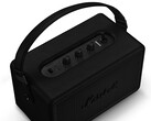 Emberton III dans Pitch Black