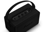 Emberton III dans Pitch Black