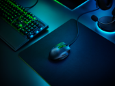 La nouvelle souris Razer Naga X MMO est 30 % plus légère que la Naga Trinity (Source : Razer)