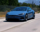La Tesla Model S Plaid 2026 dans une nouvelle couleur bleu givré métallisé (Source : Jay Leno Garage/YT)