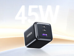 Le chargeur Ugreen 45 W GaN a un prix de lancement d&#039;environ 11 dollars en Chine. Photo : la brique de chargement. (Source de l&#039;image : Ugreen)