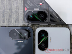 Le Poco F7 peut obtenir plus de 2 millions de points sur AnTuTu. Photo : le téléphone en trois couleurs. (Source de l'image : Notebookcheck)