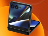 Le prochain smartphone phare de Motorola, le Razr, et son énorme écran. (Source de l'image : Evan Blass)