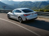 La prochaine BMW i4 eDrive35 succédera à la eDrive40 en tant que variante la plus abordable de l'élégant véhicule électrique allemand (Image : BMW)