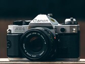 Le Canon EOS R8 Mark II s'inspirerait, en termes de design, du Canon AE-1
