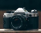 Le Canon EOS R8 Mark II s'inspirerait, en termes de design, du Canon AE-1