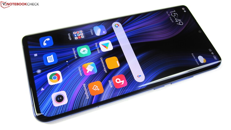 Affichage courbe, dos en verre, qualité de construction supérieure : Le Xiaomi Mi Note 10 Lite est un téléphone haut de gamme en termes d'esthétique et de confort