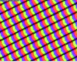 Grille de pixels légèrement granuleuse en raison de la superposition des mattes