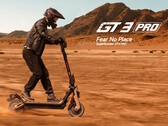 Le Segway GT3 Pro SuperScooter peut être utilisé en tout-terrain grâce à des pneus auto-scellants de 11 pouces et à une garde au sol de 5,7 pouces. (Source de l'image : Segway)