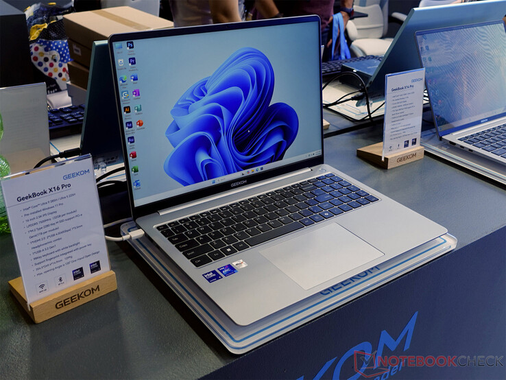 Le Geekom GeekBook X16 Pro (Image source : Notebookcheck)