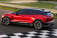 Le Chevrolet Blazer EV n'est temporairement pas éligible aux incitations fiscales fédérales américaines, mais GM affirme qu'il offrira aux acheteurs une remise pour compenser. (Source de l'image : Chevrolet)