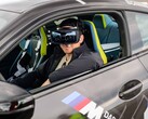 BMW M Drift + M Mixed Reality permet aux conducteurs de dériver simultanément dans les mondes réel et virtuel. (Source : BMW)