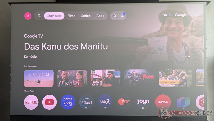 AWOL Vision utilise Google TV avec une interface utilisateur familière (enregistré à la lumière du jour)