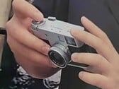 Prise en main de l'appareil photo compact Fujifilm XHalf. 