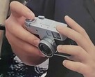 Prise en main de l'appareil photo compact Fujifilm XHalf. 
