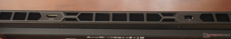 Arrière : HDMI 2.1, DC-in